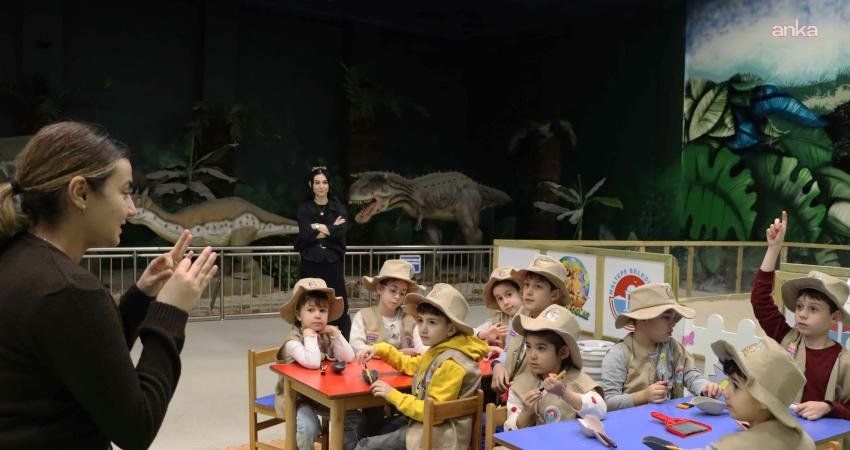 Maltepe Belediyesi'nin ikinci ara tatil döneminde çocuklar için düzenlediği etkinlikler yoğun