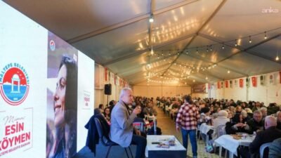 Maltepeliler, Kadir Gecesi’nde Cumhuriyet Meydanı’nda kurulan iftar çadırında oruçlarını açtı.