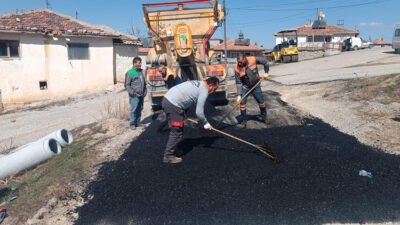 Mamak Belediyesi, mahallelerde asfalt, yama ve altyapı çalışmalarını hızlandırdı. Yeni
