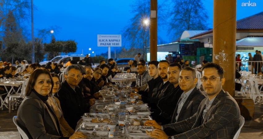 Manavgat’ta ramazan ayı boyunca düzenlenen iftar programları, Ilıca Mahallesi’nde kurulan