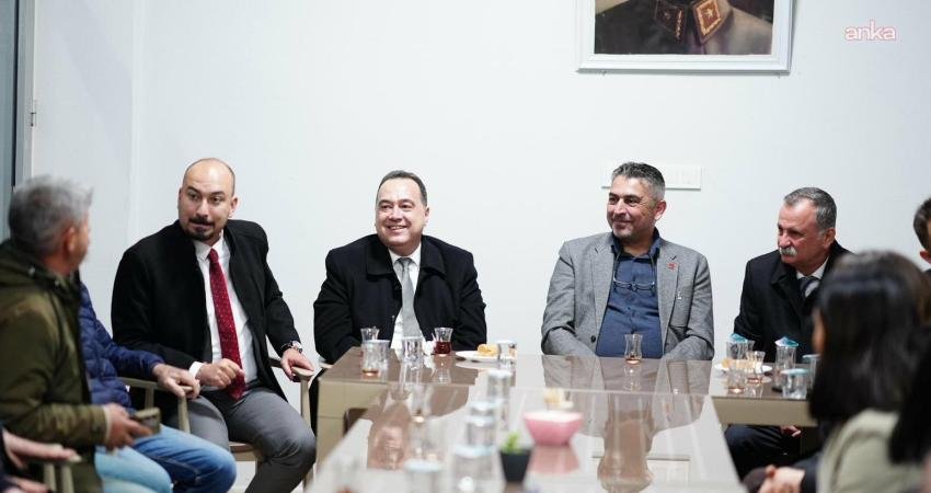 Manisa Büyükşehir Belediyesi, ramazan ayının son iftar sofrasını Muradiye Mahallesi’nde