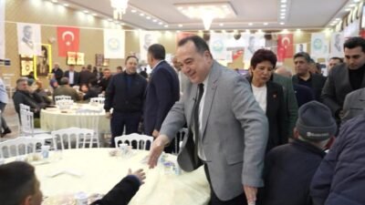 Manisa Büyükşehir Belediye Başkanı Besim Dutlulu, Köprübaşı ilçesinde düzenlenen iftar