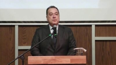 Manisa Büyükşehir Belediye Başkanı Besim Dutlulu, şehit aileleri ve gaziler