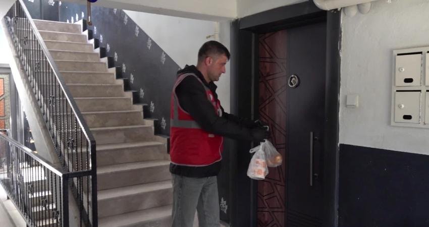 Manisa Büyükşehir Belediyesi, yemek yapma imkanı bulunmayan vatandaşlara yönelik sıcak