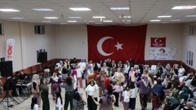 Manisa’nın Sarma Mahallesi’nde geleneksel hale gelen "Şalvar Gecesi" etkinliği, bu