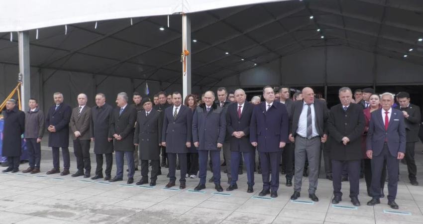 Manisa’da Nevruz Bayramı Cumhuriyet Meydanı’nda düzenlenen törenle kutlandı. Manisa Büyükşehir