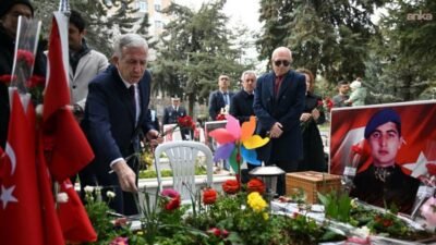 Ankara Büyükşehir Belediye Başkanı Mansur Yavaş, 18 Mart Şehitleri Anma