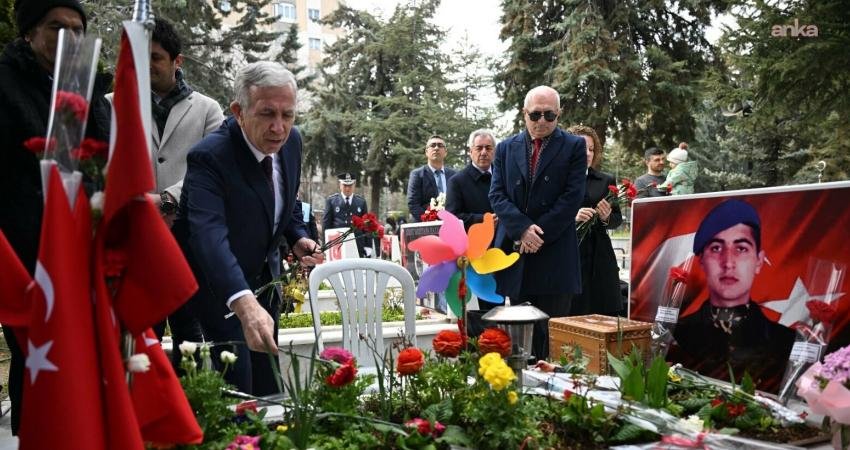 Ankara Büyükşehir Belediye Başkanı Mansur Yavaş, 18 Mart Şehitleri Anma
