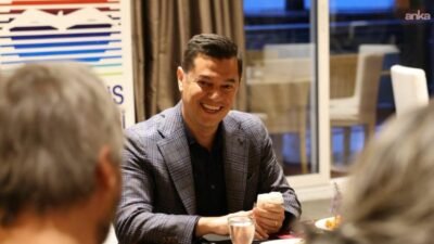 Marmaris Belediye Başkanı Acar Ünlü, ilçede görev yapan basın mensuplarıyla