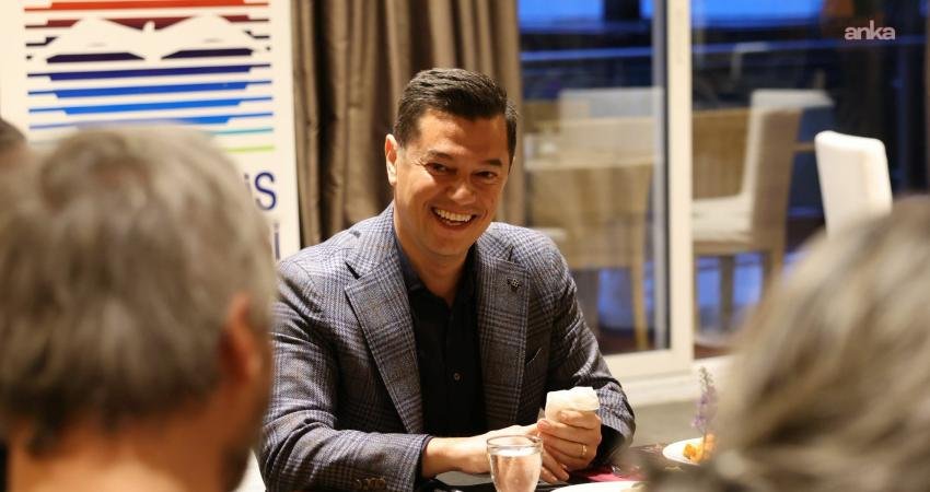 Marmaris Belediye Başkanı Acar Ünlü, ilçede görev yapan basın mensuplarıyla