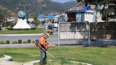 Marmaris Belediyesi, yaklaşan Ramazan Bayramı öncesinde birçok alanda başlattığı temizlik