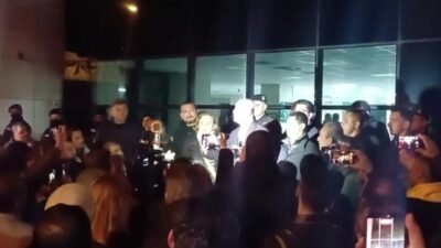 Marmaris Belediyesi'ne yönelik operasyon düzenlendi. Belediye Başkanı Acar Ünlü, "Belediyenin