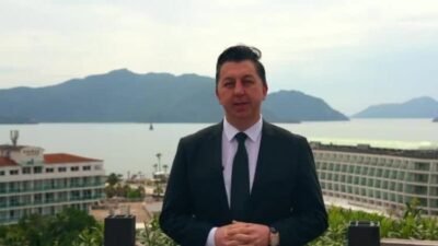 Muğla’nın Marmaris ilçesinde 2026 turizm sezonu, İngiliz turist kafilesinin karşılanmasıyla