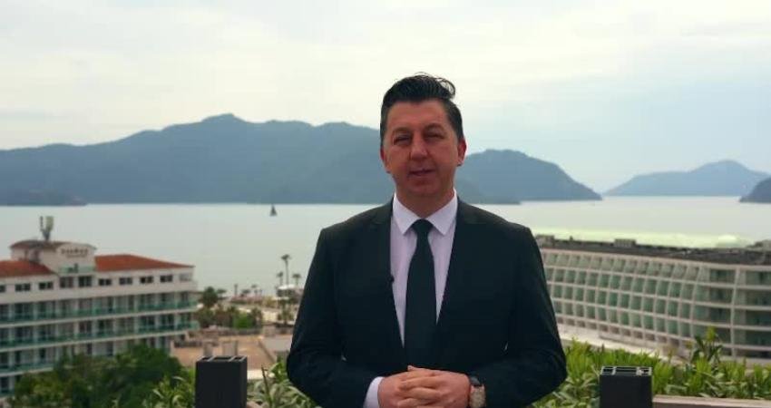 Muğla’nın Marmaris ilçesinde 2026 turizm sezonu, İngiliz turist kafilesinin karşılanmasıyla