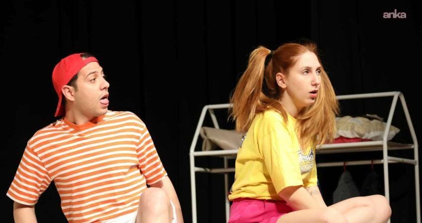 Menteşe Belediye Tiyatrosu, “Çocuk Parkı Yaraları” adlı tek perdelik dramı,