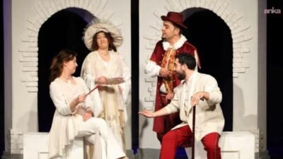 Merkezefendi Kent Tiyatrosu, “Kısa Oyunlar Festivali” kapsamında yazarlık ve oyunculuk