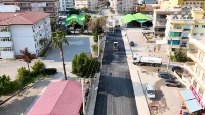 Mersin Büyükşehir Belediyesi, kent genelinde yolların dayanıklılığını artırmak ve ulaşımı