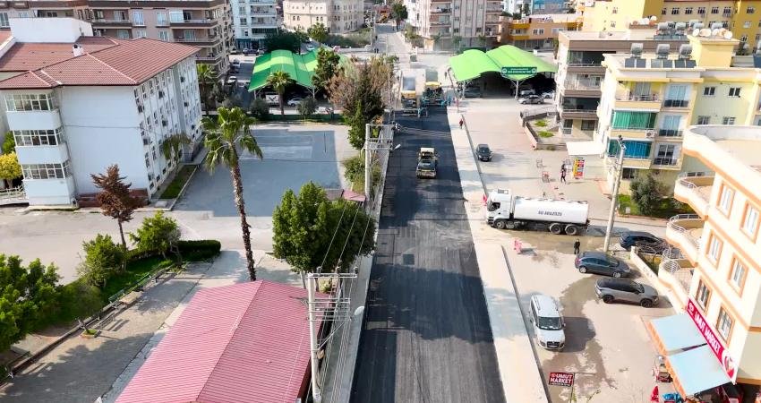 Mersin Büyükşehir Belediyesi, kent genelinde yolların dayanıklılığını artırmak ve ulaşımı