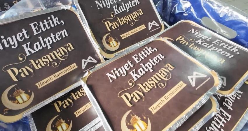 Mersin Büyükşehir Belediyesi’nden ramazan ayında ihtiyaç sahiplerine sıcak yemek desteği Mersin Büyükşehir Belediyesi Sosyal Hizmetler Dairesi Başkanlığı koordinesinde Aşhane’de hazırlanan