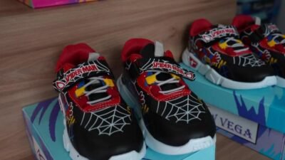 Mersin Büyükşehir Belediyesi’nin Kıyafet Evi projesi, dar gelirli ailelerin 0-12