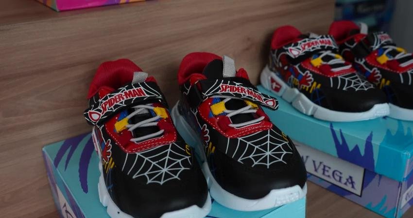 Mersin Büyükşehir Belediyesi’nin Kıyafet Evi projesi, dar gelirli ailelerin 0-12