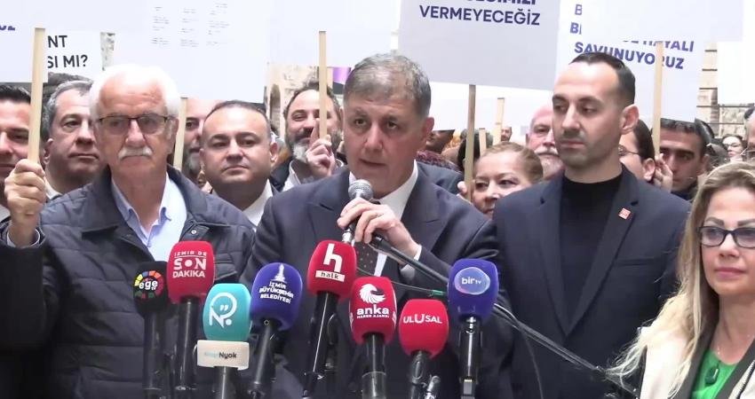 Meslek Fabrikası için 15 günlük yürütmeyi durdurma kararı… İzmir Büyükşehir Belediye Başkanı Tugay: Hizmet binalarımızı elimizden almasınlar İzmir Büyükşehir Belediyesi ile Vakıflar Genel Müdürlüğü arasında İzmir Meslek