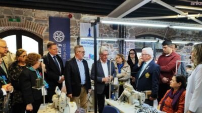 İzmir Büyükşehir Belediyesi Meslek Fabrikası’nın Altın İğne Projesi, kadınların mesleki