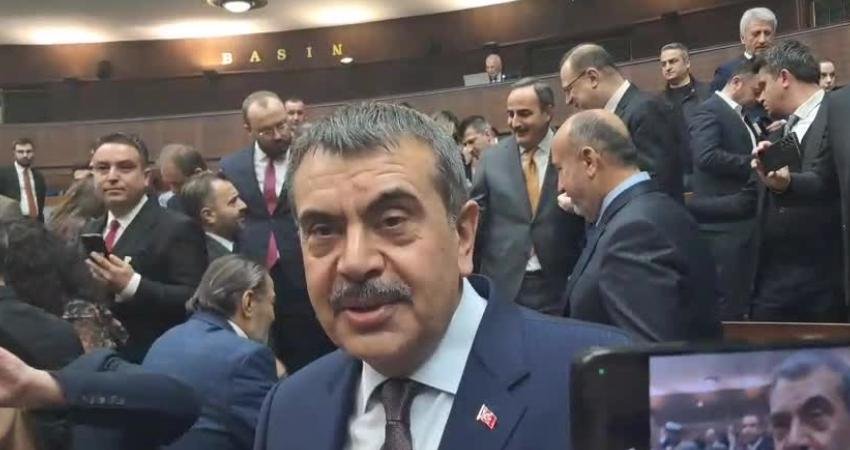 Milli Eğitim Bakanı Yusuf Tekin, üniversitelerde kayıt yaşının 18'den 15'e