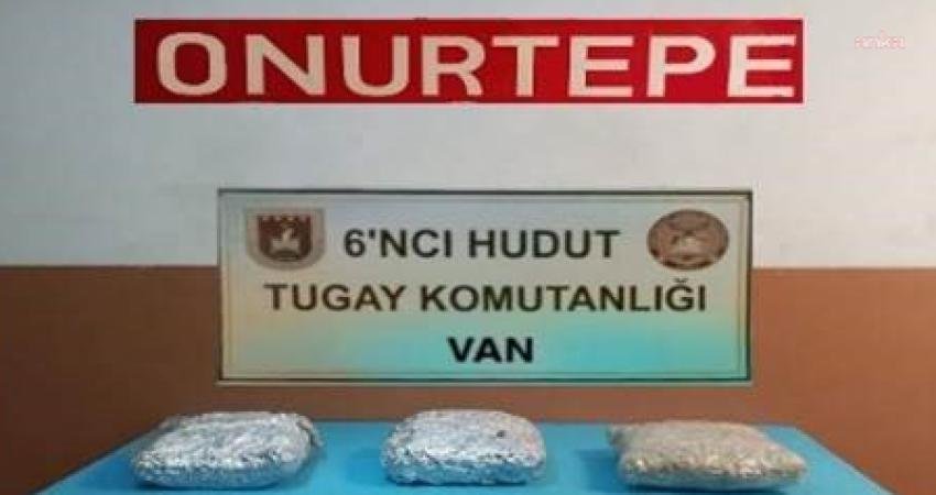 MSB: “Van hudut hattında 4 kilo uyuşturucu ele geçirildi” Milli Savunma Bakanlığı'ndan (MSB) yapılan açıklamada, Van hudut hattında gerçekleştirilen