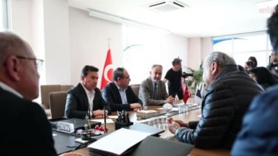 Muğla Büyükşehir Belediye Başkanı Ahmet Aras, Menteşe Belediye Başkanı Gonca