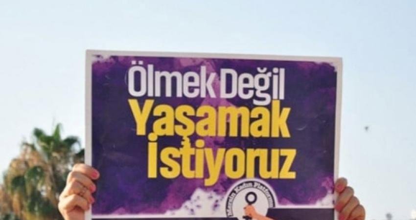 Muğla’nın Kavaklıdere ilçesinde 8 Mart Dünya Kadınlar Günü’nde bir kadın,