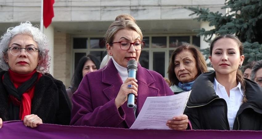 Muğla’nın Menteşe ilçesinde 8 Mart Dünya Kadınlar Günü yürüyüşüne katılan