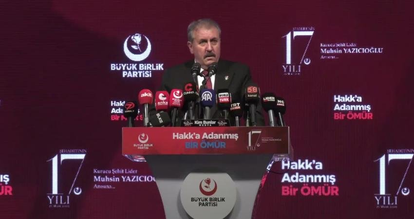 Büyük Birlik Partisi (BBP) Kurucu Genel Başkanı Muhsin Yazıcıoğlu, vefatının