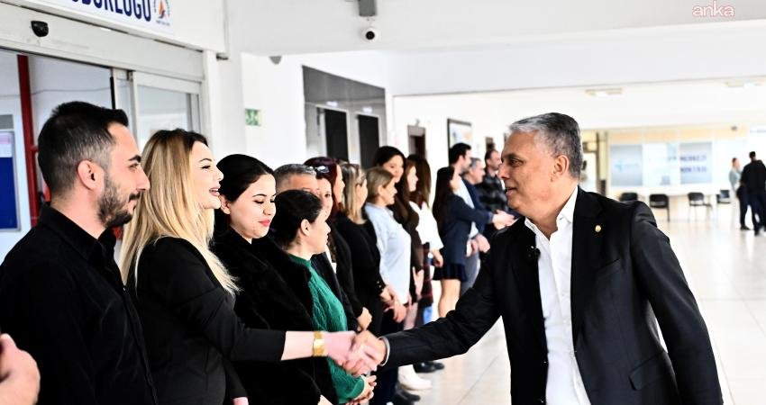 Muratpaşa Belediye Başkanı Ümit Uysal, Ramazan Bayramı öncesinde belediye personeliyle