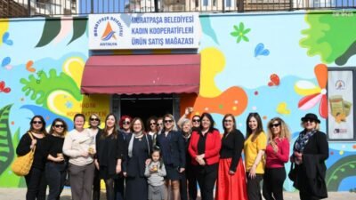 Muratpaşa Belediyesi Kadın Kooperatifleri Ürün Satış Mağazası, bal mumu ile