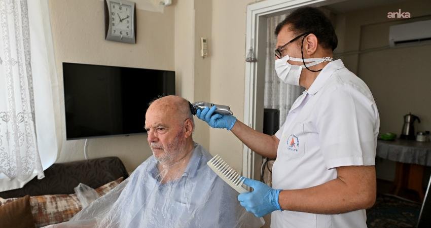 Muratpaşa Belediyesi Sağlık Hizmetleri Müdürlüğü, evde bakım hizmetleri kapsamında 2025