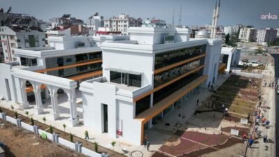 Muratpaşa Belediyesi, 15-19 yaş arası gençlere yönelik Abdullah Sevimçok Sivil