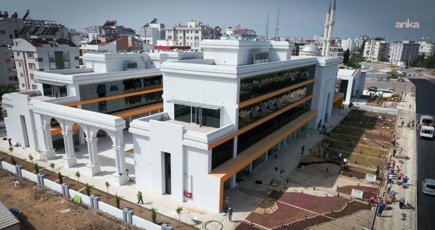 Muratpaşa Belediyesi, 15-19 yaş arası gençlere yönelik Abdullah Sevimçok Sivil