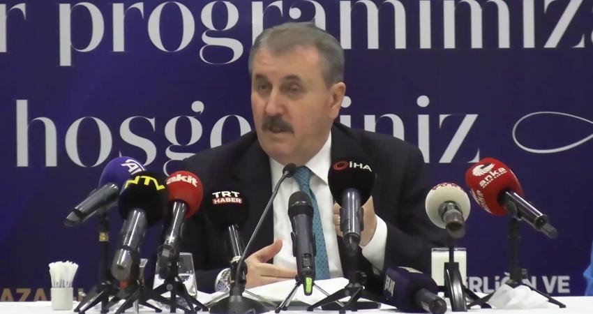 BBP Genel Başkanı Mustafa Destici, Ankara'da gazetecilerle yaptığı iftar sonrası,