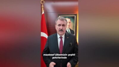 Büyük Birlik Partisi (BBP) Genel Başkanı Mustafa Destici, Diyarbakır'daki Nevruz