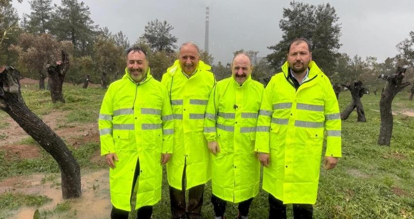 Mustafa Varank başkanlığındaki heyet, Milas’ta köylülerin tepki gösterdiği zeytin ağaçlarının taşınma sürecini inceledi TBMM Sanayi, Ticaret, Enerji, Tabii Kaynaklar, Bilgi ve İletişim Teknolojileri