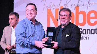 Manisa Büyükşehir Belediyesi tarafından düzenlenen Niobe Edebiyat/Sanat Söyleşileri'nin son konuğu,