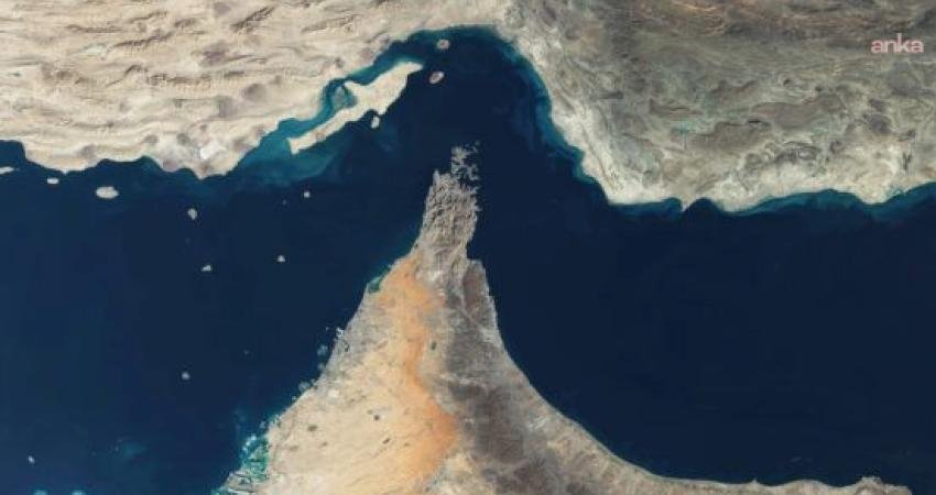 NYT: “ABD’nin Özel Kuvvetler güçleri, Hürmüz Boğazı için konuşlandırılabilir” The New York Times (NYT) gazetesi, "Washington yönetiminin, Hürmüz Boğazı’nın