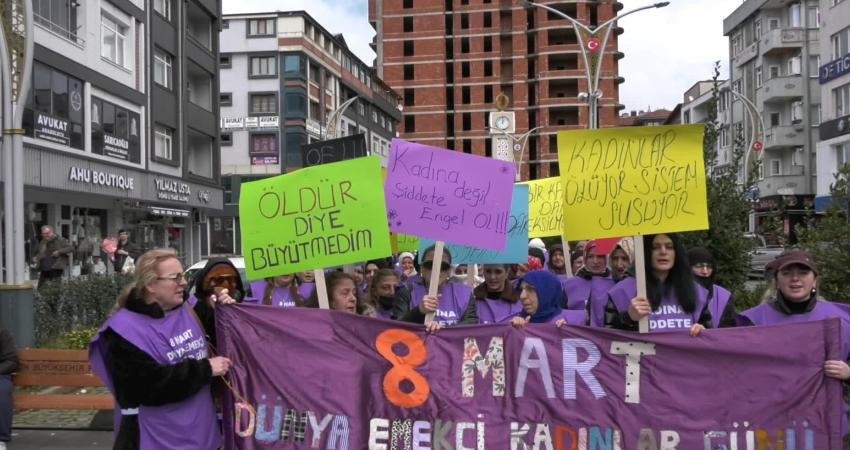 Trabzon’un Of ilçesinde kadınlar, ilk kez 8 Mart Dünya Emekçi