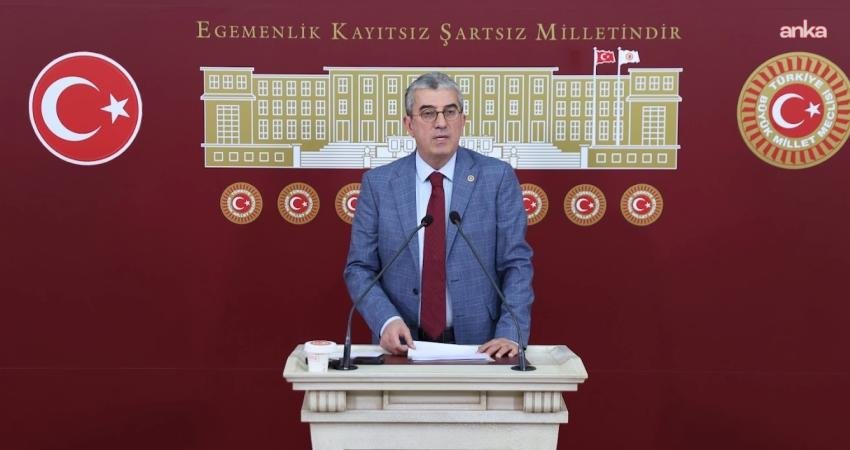 CHP Grup Başkanvekili Gökhan Günaydın, Kuşadası Belediye Başkanı Ömer Günel'in