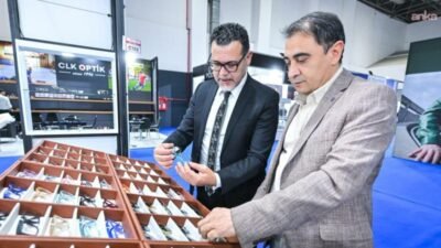 İzmir’de düzenlenen Optic World Fuarı’nda uzmanlar, özellikle çocuklarda hızla artan