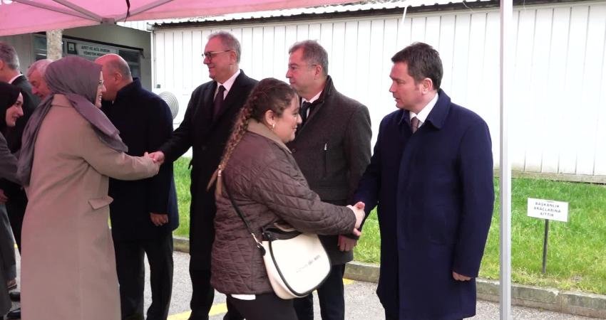 Osmangazi Belediye Başkanı Erkan Aydın, Ramazan Bayramı öncesi belediye personeliyle