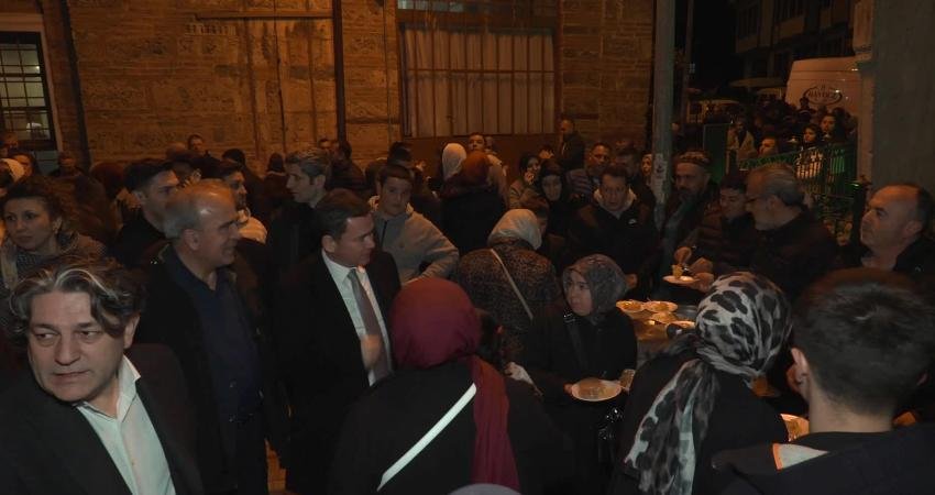 Osmangazi Belediye Başkanı Erkan Aydın, kent genelinde görev yapan muhtarlarla