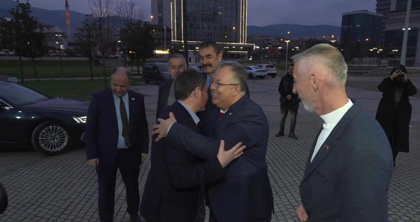 Osmangazi’de Rumeli dayanışması güçleniyor… Başkan Aydın: “Balkanlarla gönül bağımızı asla koparmayacağız” Osmangazi Belediye Başkanı Erkan Aydın, Rumeli kültürünü yaşatmak ve Balkan