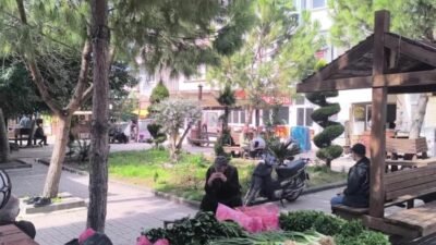 Osmaniye’nin Kadirli ilçesinde emekliler, 4 bin lira olarak ödenen bayram